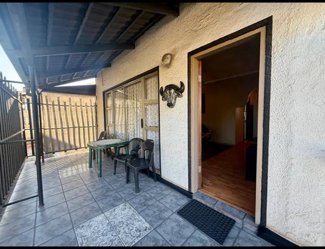 3 BEDROOM HOUSE FOR SALE IN VANDERBIJLPARK CW 3